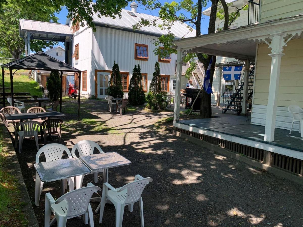 Auberge Internationale De Rivière-du-Loup Exteriör bild